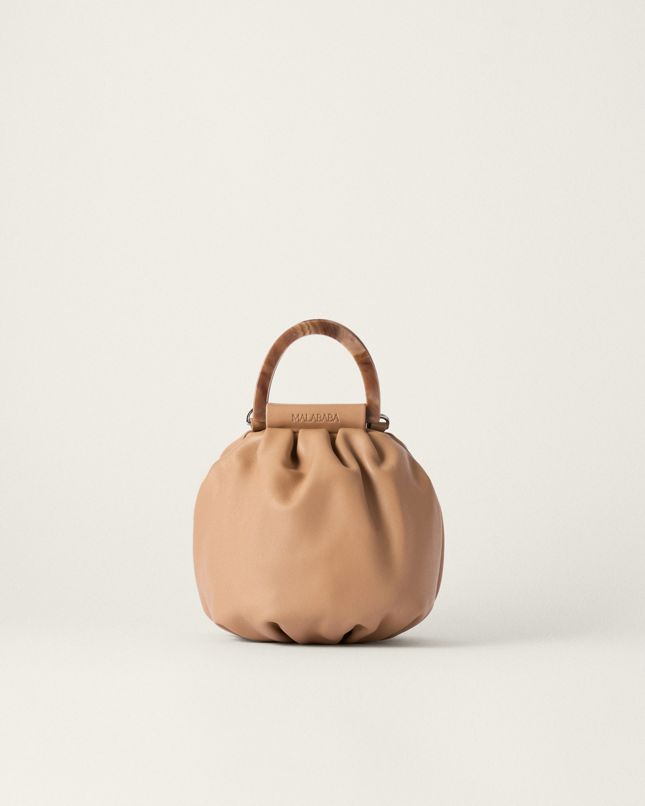 Bolita Caramelo  first