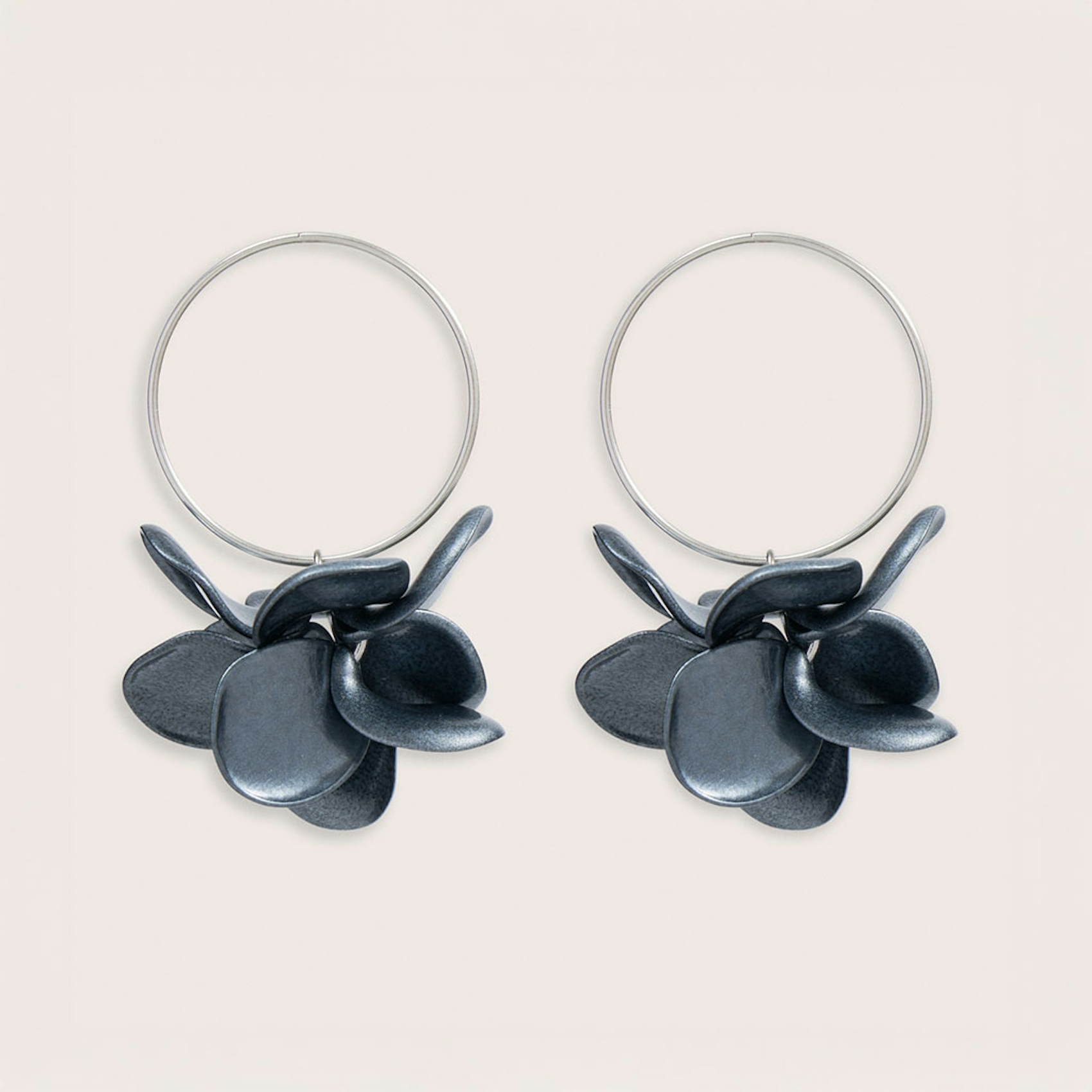 Petalos plata  first
