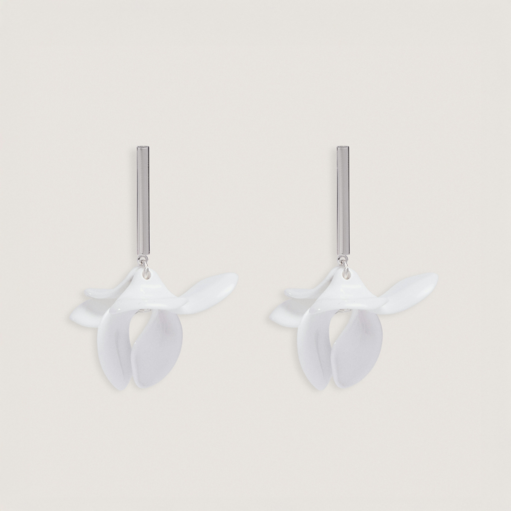 Petalos Silver  first