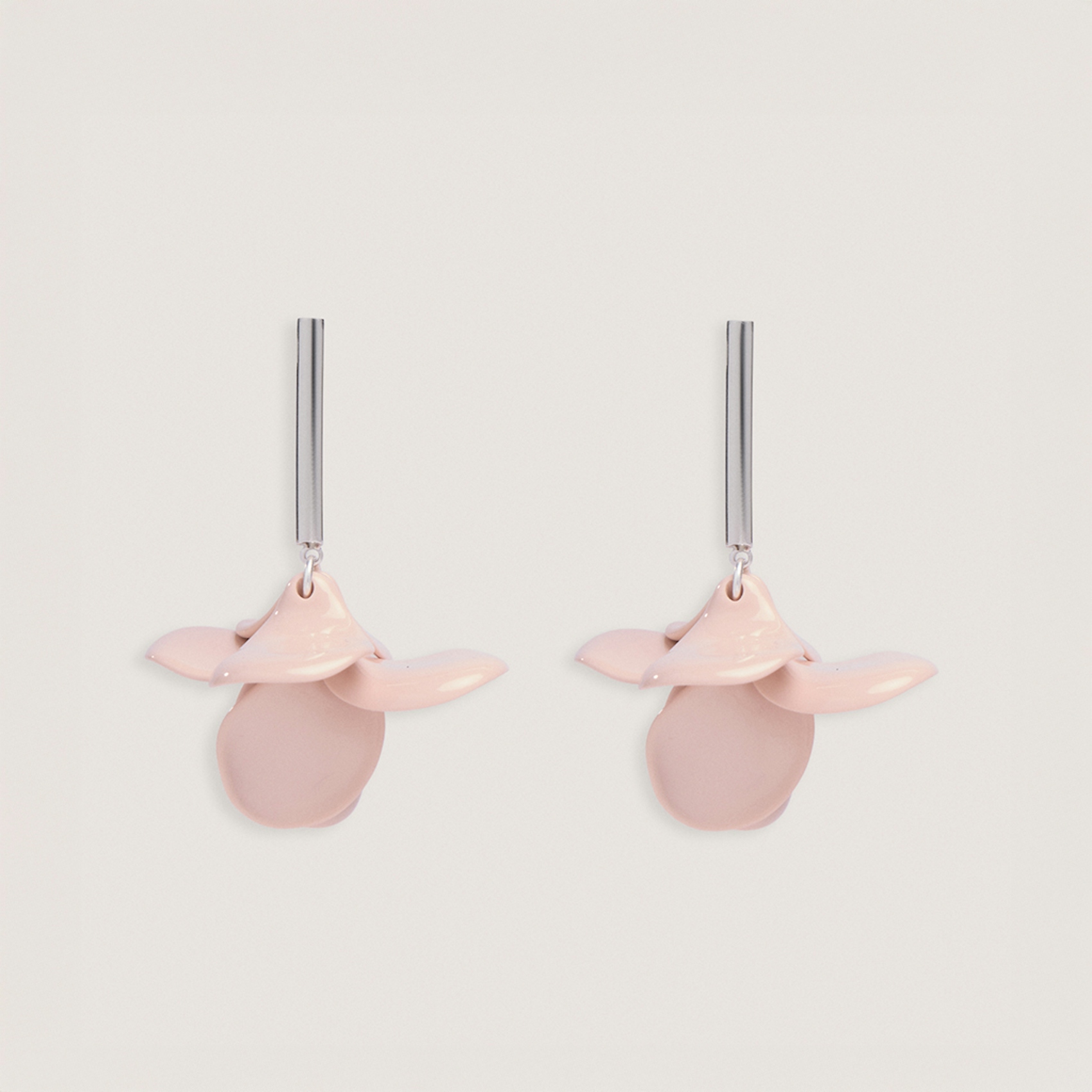 Petalos Silver  first