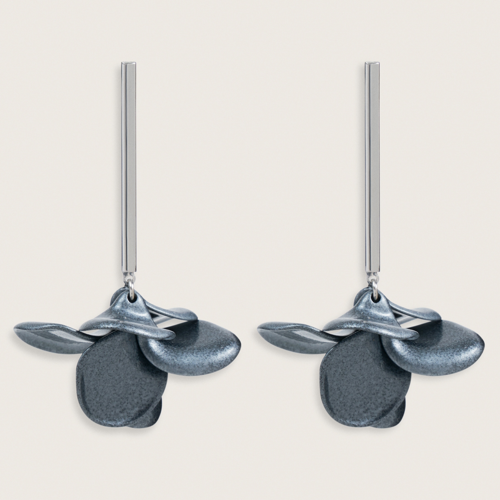 Petalos plata  first