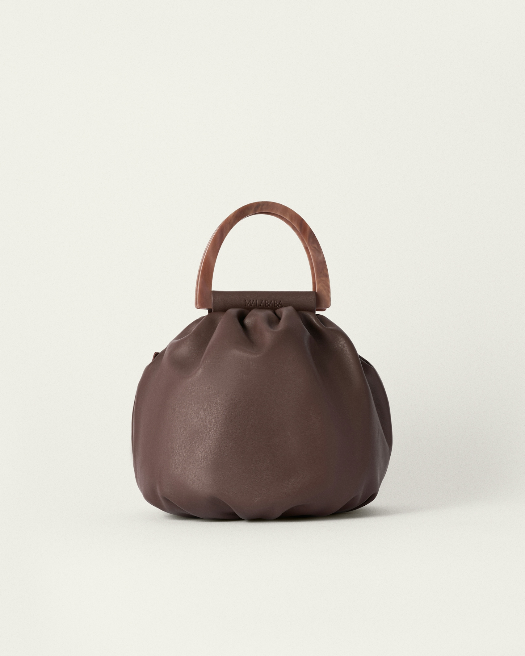 Bola Caramelo  first