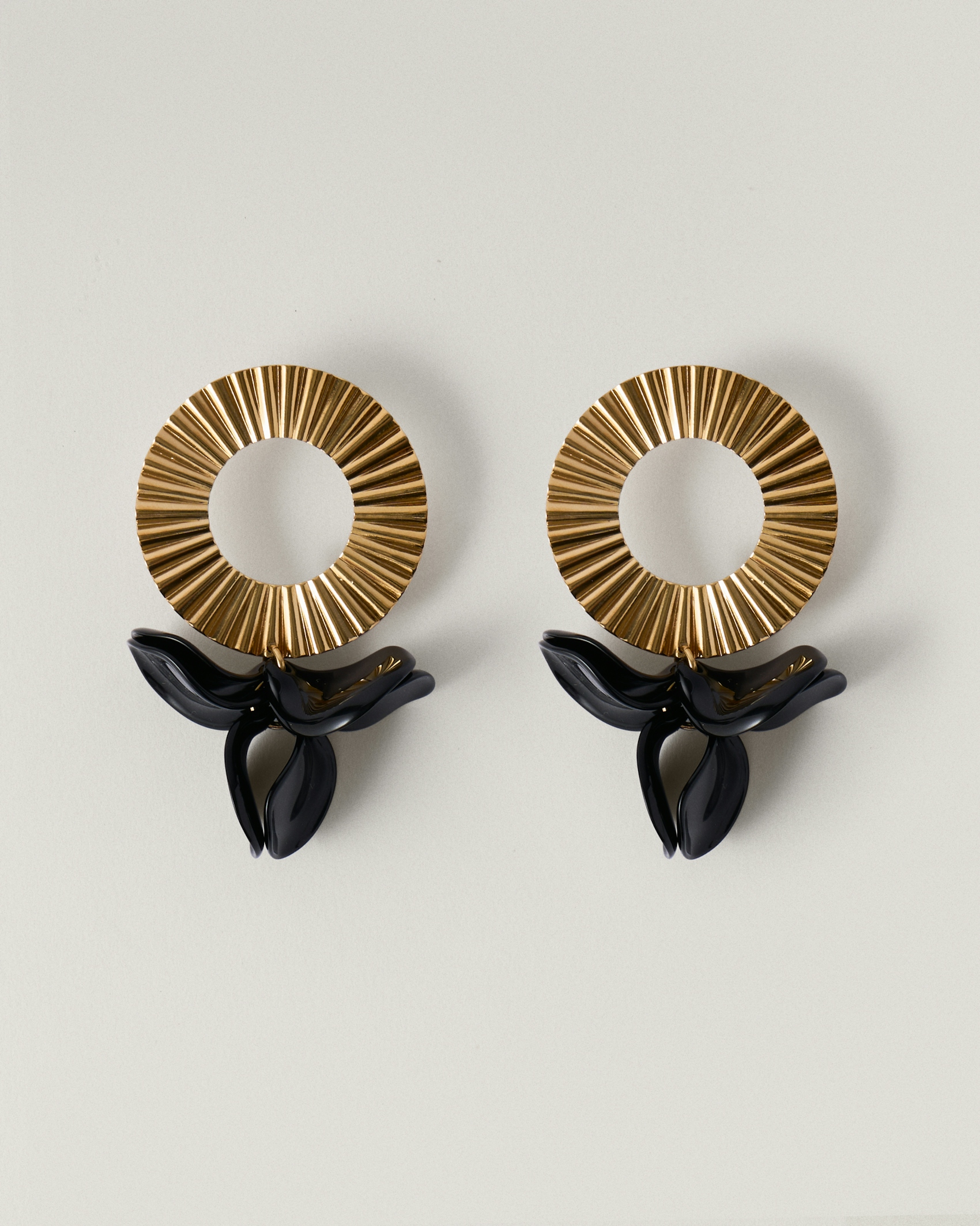 Petalos Manzanilla  first